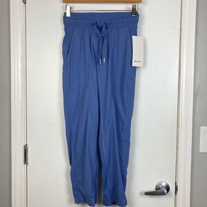 Lululemon Athletica Azure Cropped Pants